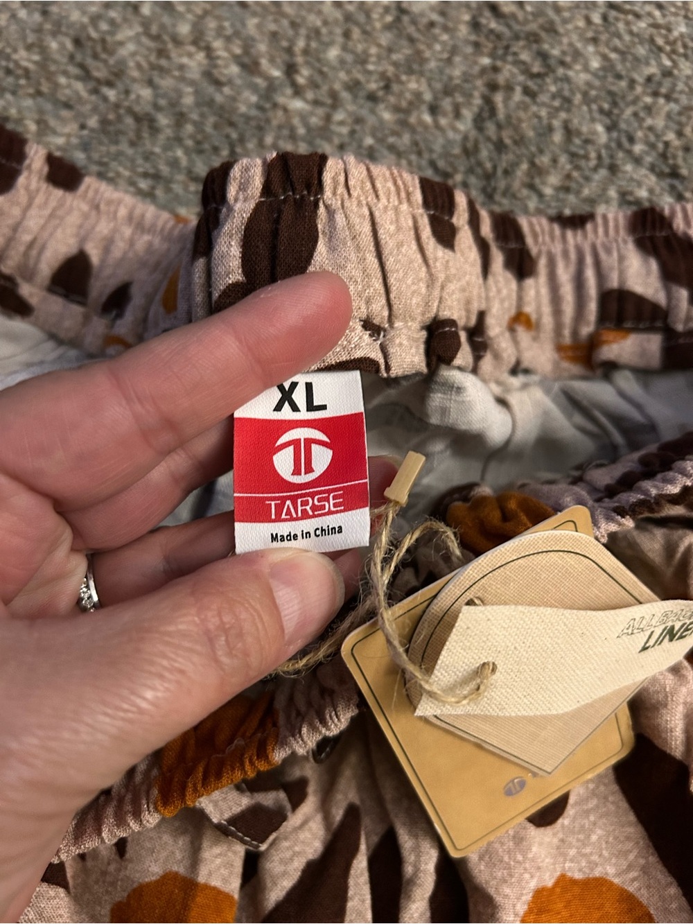 Tarse Women’s Linen-Blend Brown & Tan Printed Pants - Picture 4 of 4